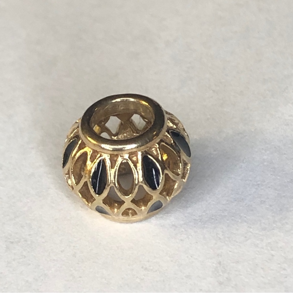 Pandora Solid 14k Royal Victorian Gold Charm G585 Ale - Picture 3 of 13
